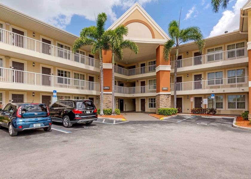 Florida Oakland Park Exterior