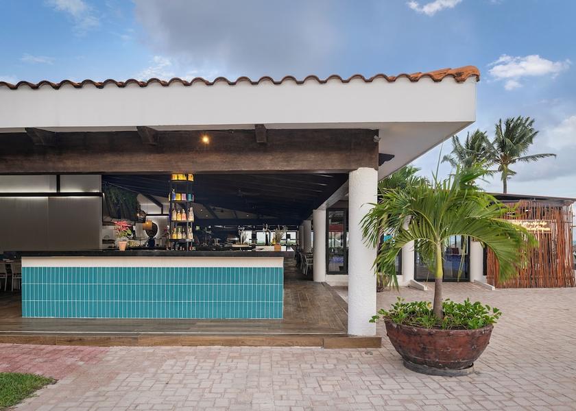 Quintana Roo Puerto Morelos Bar (on property)