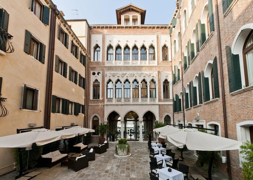 Veneto Venice Exterior Detail