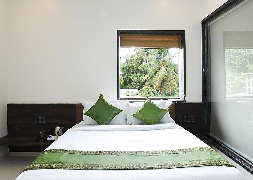 Maharashtra Pune Economy Single Room