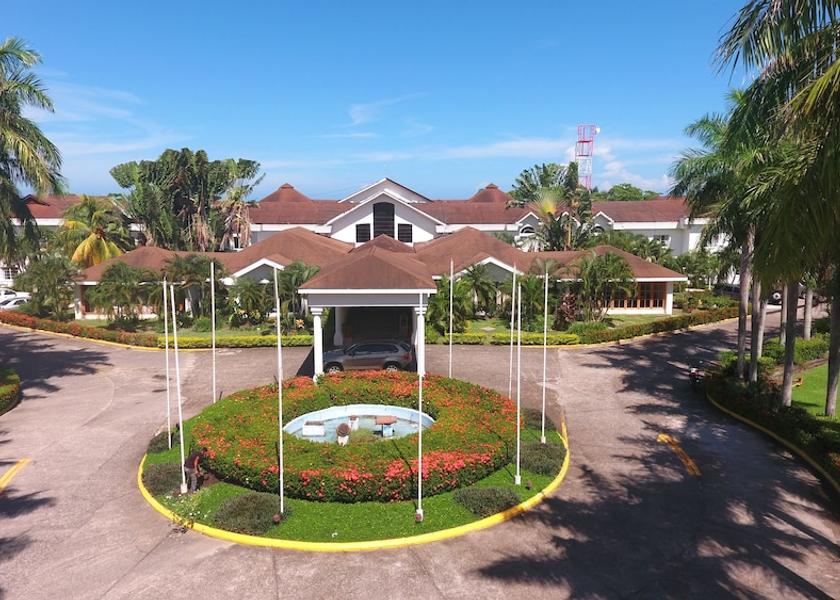 Atlantida La Ceiba Exterior Detail
