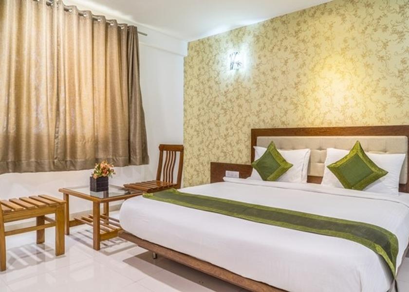 Maharashtra Shirdi Executive room