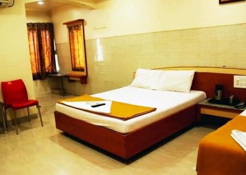 Maharashtra Shirdi Executive Five Bed AC Deluxe Room