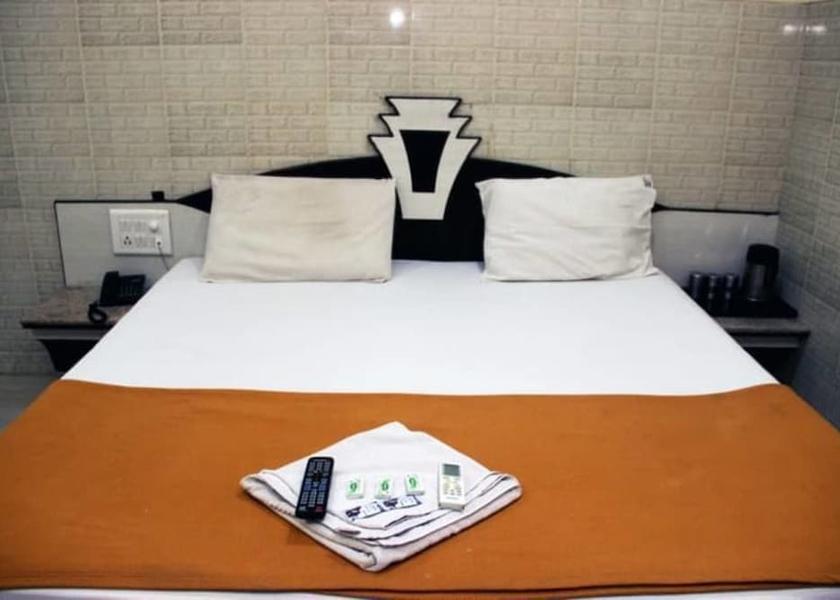 Maharashtra Shirdi Room