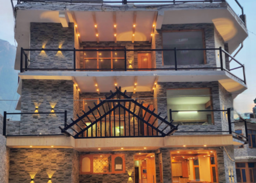 Himachal Pradesh Manali Hotel Exterior