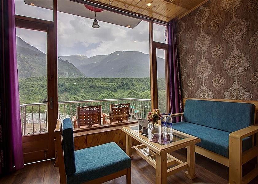 Himachal Pradesh Manali Living area