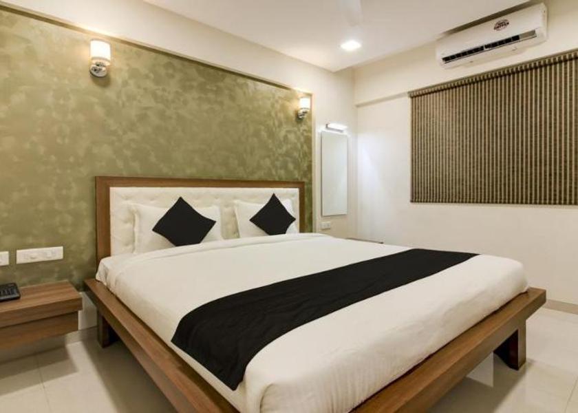 Maharashtra Navi Mumbai Deluxe King Room
