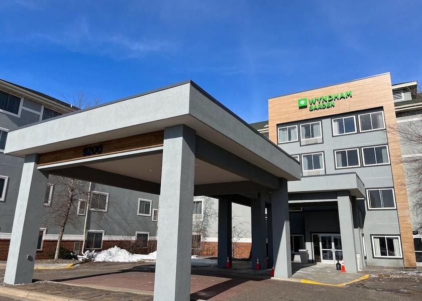 Minnesota Elk River Exterior Detail