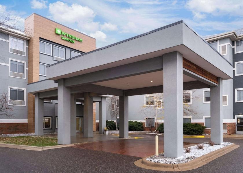 Minnesota Elk River Exterior Detail