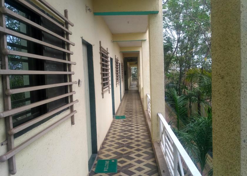 Maharashtra Kalyan Hotel Exterior