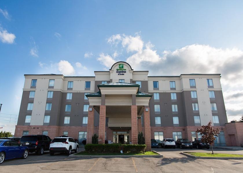 Ontario Brampton Exterior Detail