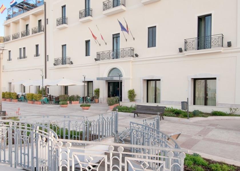 Puglia Santa Cesarea Terme Property entrance