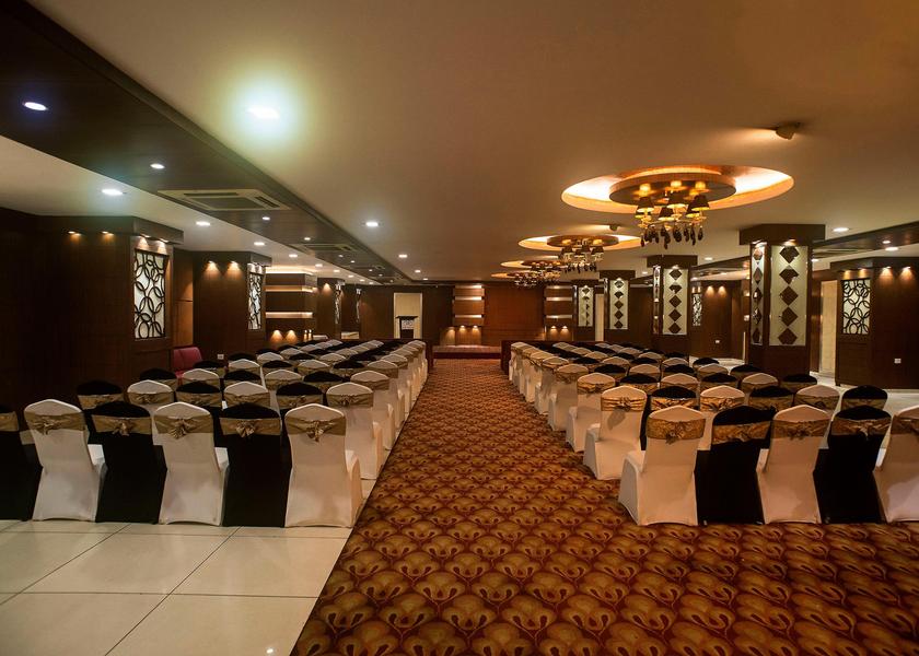 Uttar Pradesh Varanasi Business Centre