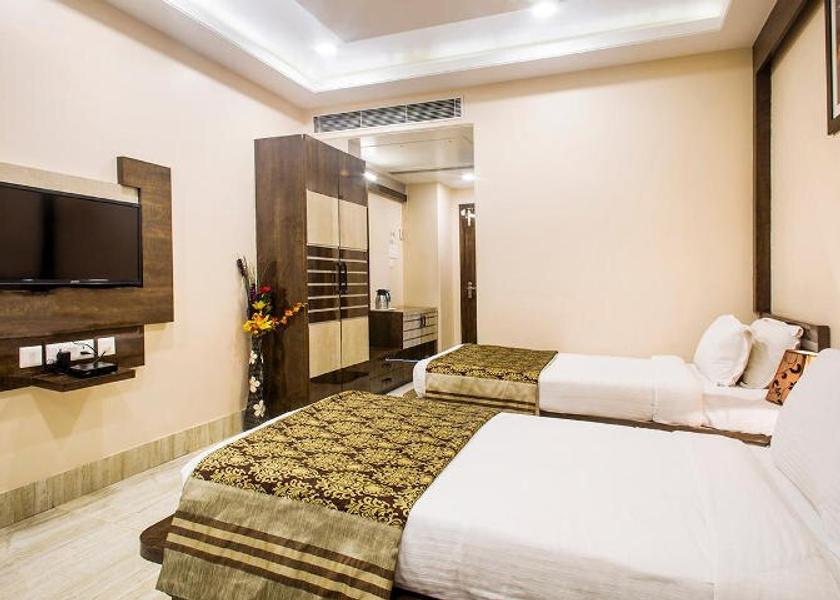 Uttar Pradesh Varanasi Silver Room