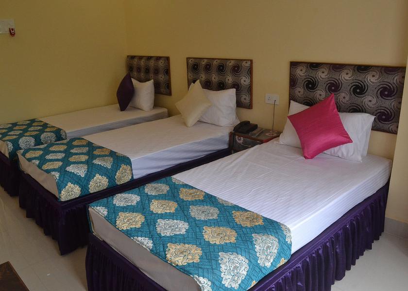 Uttar Pradesh Varanasi Air Conditioner Four Bedded Room