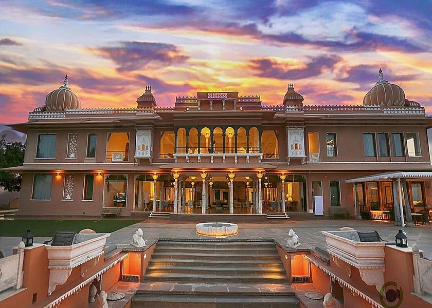Rajasthan Udaipur Front of property - evening/night