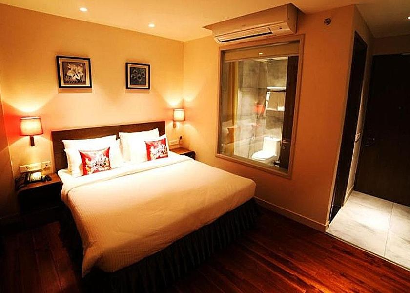 Uttar Pradesh Varanasi Deluxe Room