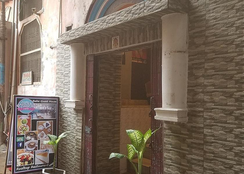 Uttar Pradesh Varanasi Property entrance