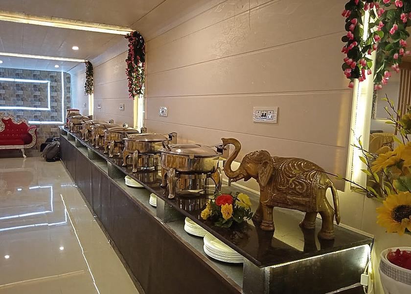 Uttar Pradesh Lucknow Food & Dining