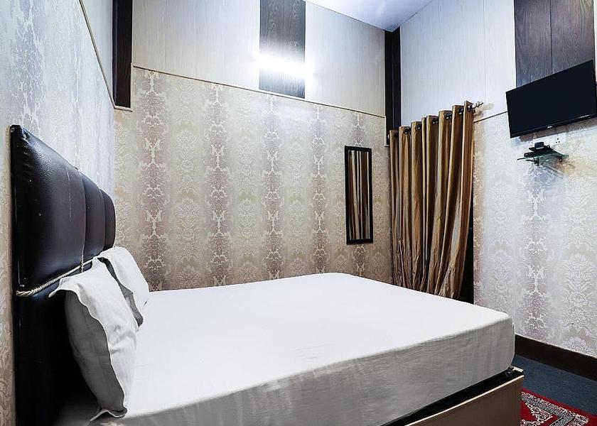 Uttar Pradesh Lucknow Standard Room NON GEYSER