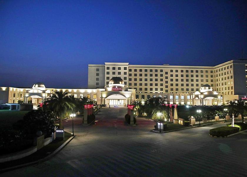 Uttar Pradesh Lucknow Facade
