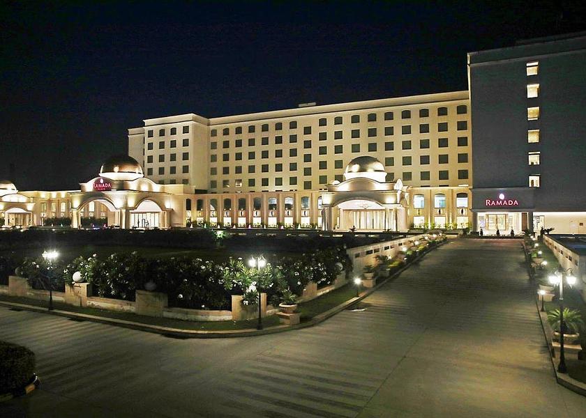 Uttar Pradesh Lucknow Facade