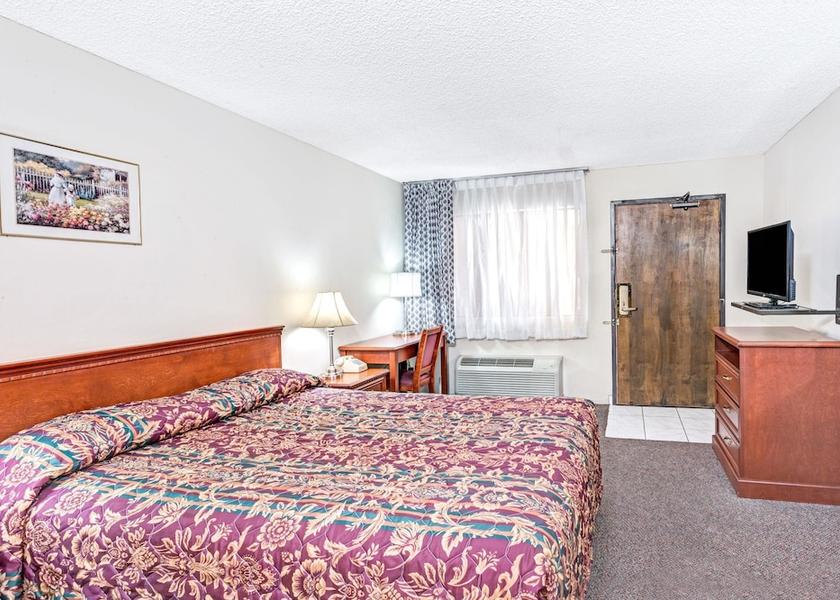 California Woodland Hills Room