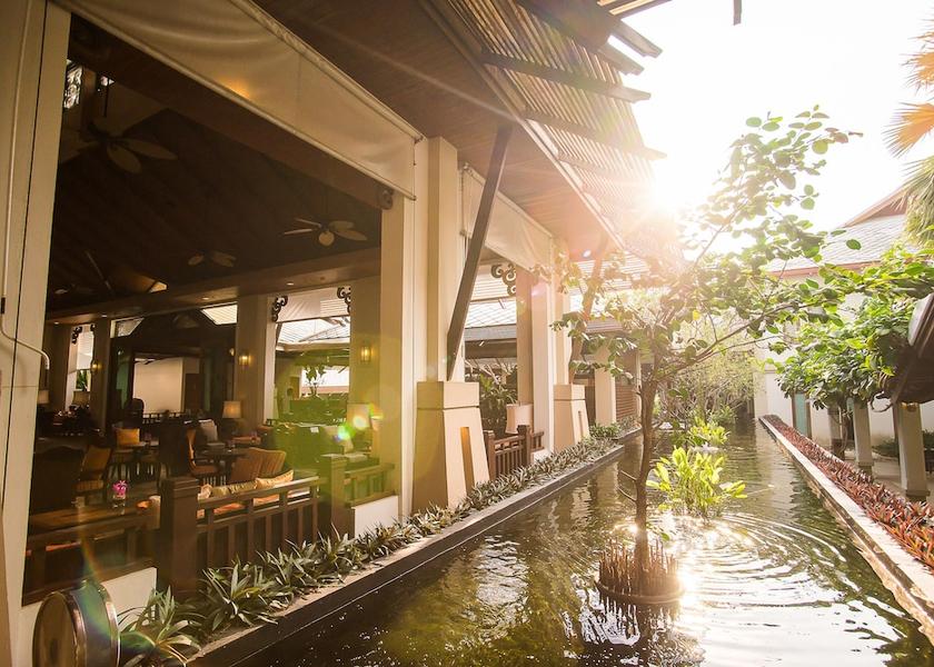 Chonburi Sattahip Interior entrance