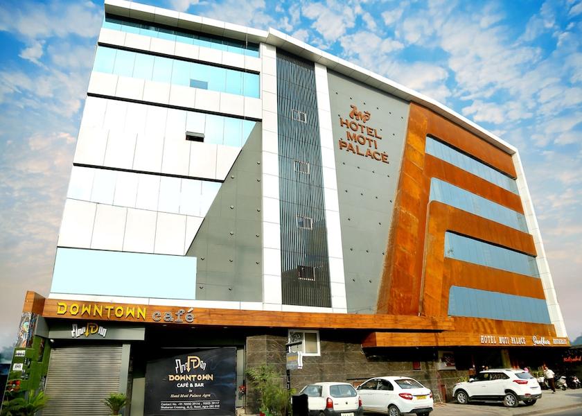 Uttar Pradesh Agra Front of property