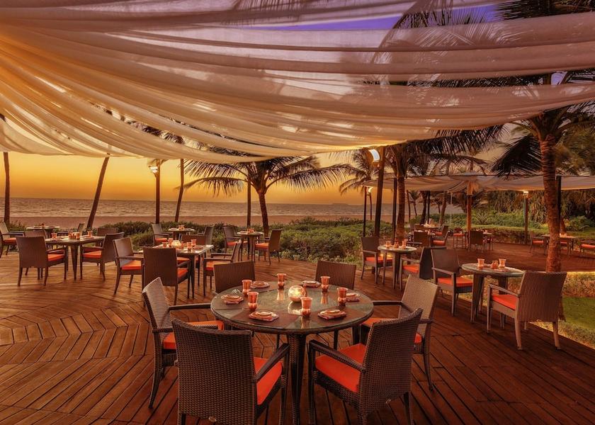 Goa Arossim Bar (on property)