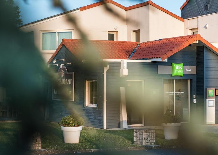 Pays de la Loire Cholet Amenity