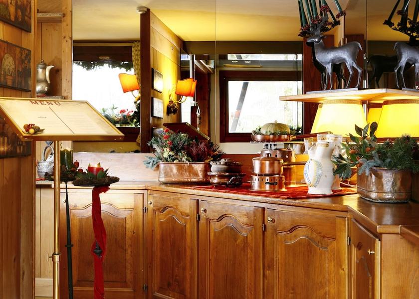 Veneto Cortina d'Ampezzo Bar (on property)
