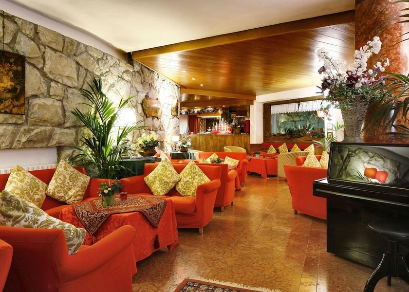 Veneto Cortina d'Ampezzo Interior Entrance