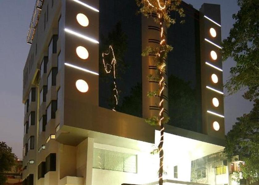 Maharashtra Pune Hotel Exterior