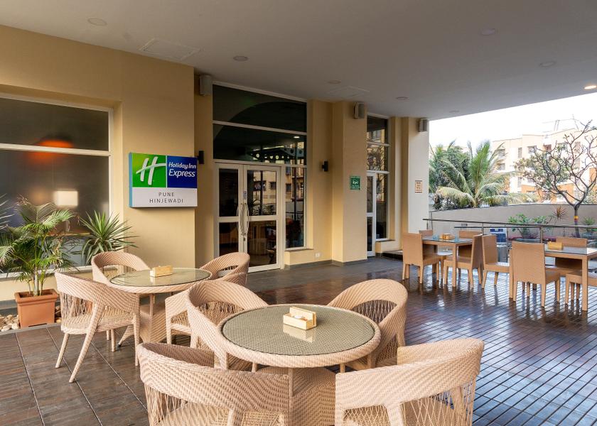 Maharashtra Pune Food & Dining