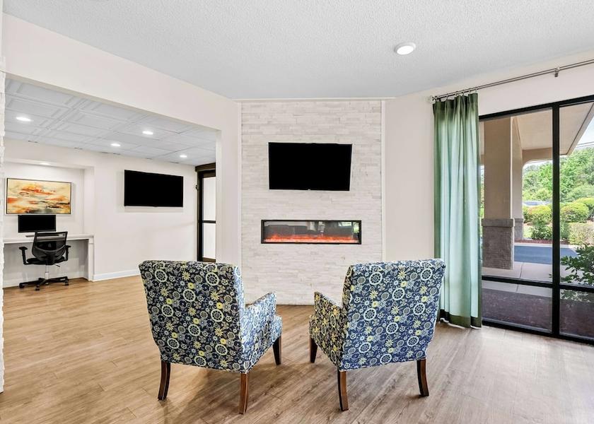 North Carolina Southern Pines Lobby