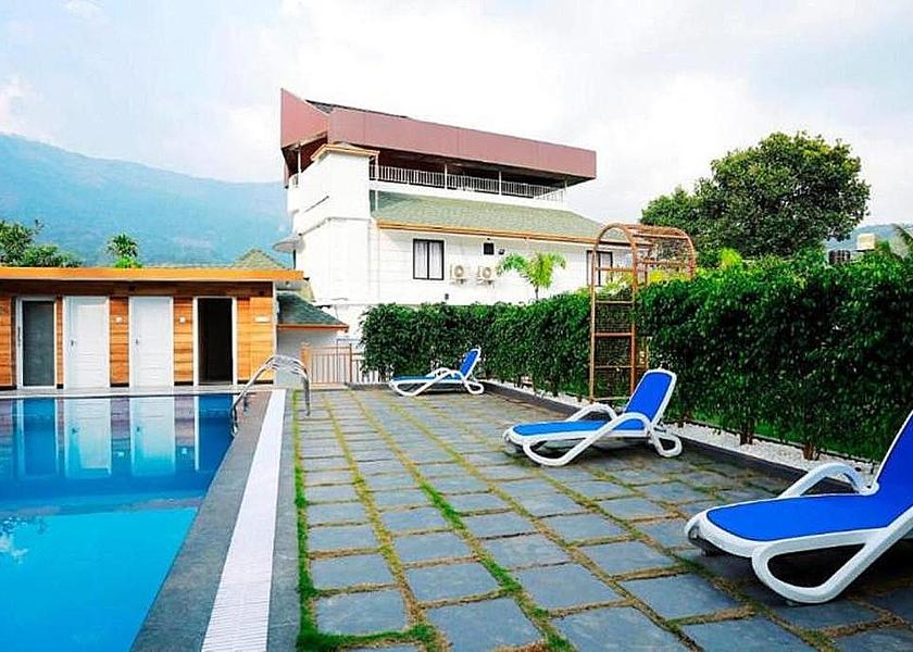 Kerala Munnar Pool