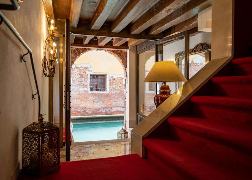 Veneto Venice Entrance