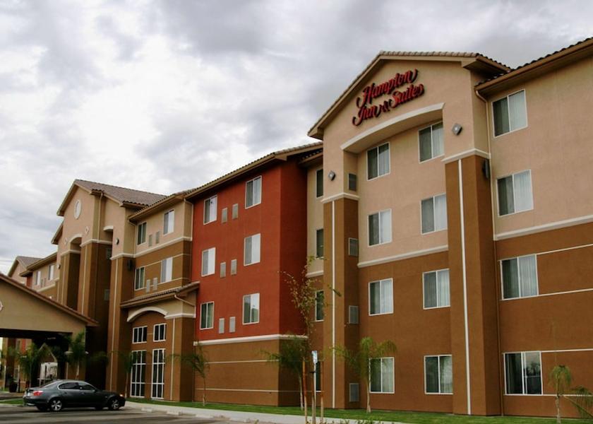California Bakersfield Exterior Detail