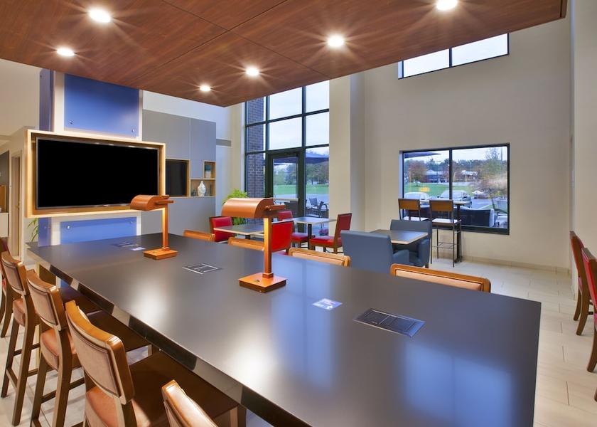 New York Victor Exterior Detail