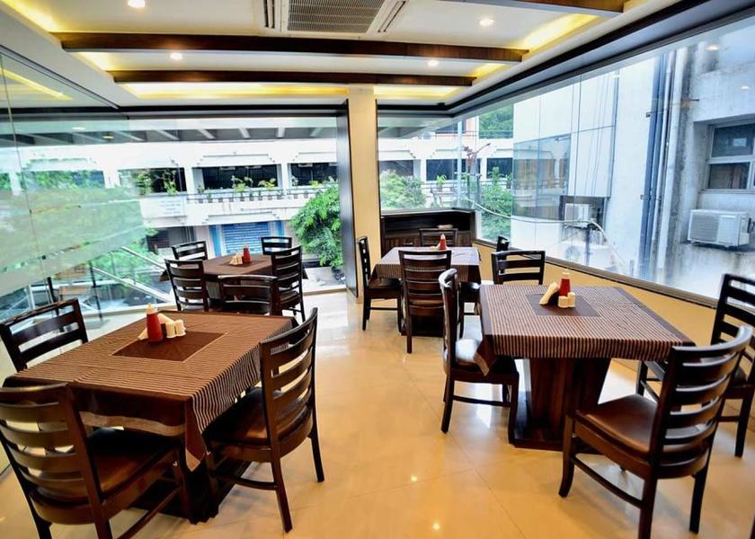 Gujarat Vadodara Food and beverages