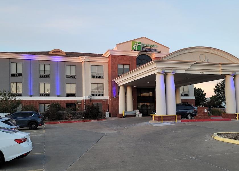 Oklahoma Enid Exterior Detail