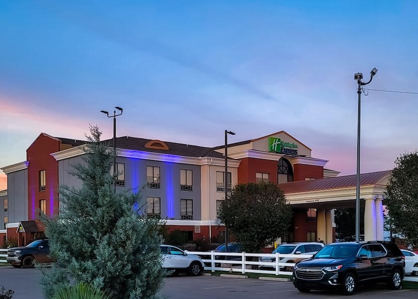 Oklahoma Enid Exterior Detail