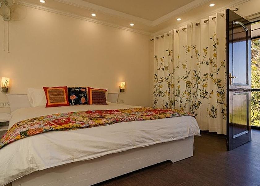 Uttarakhand Mussoorie Luxury Room