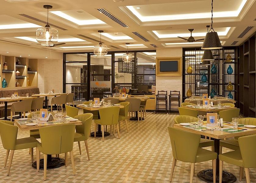 Maharashtra Pune Food & Dining