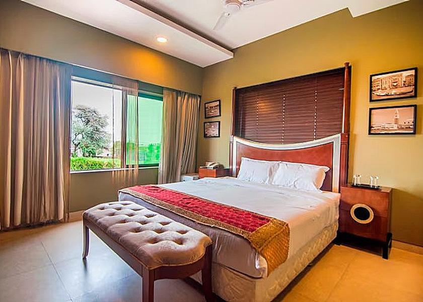 Madhya Pradesh Indore Deluxe Room 