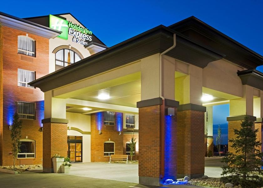 Alberta Drayton Valley Exterior Detail