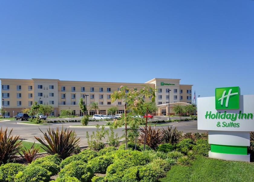 California Bakersfield Exterior
