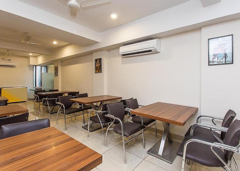 Madhya Pradesh Indore Food & Dining