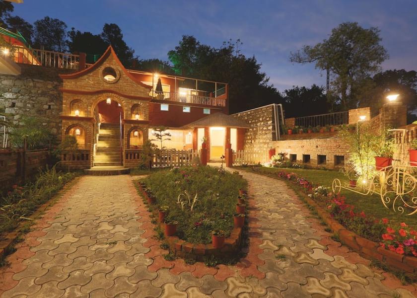Uttarakhand Bhimtal Facade